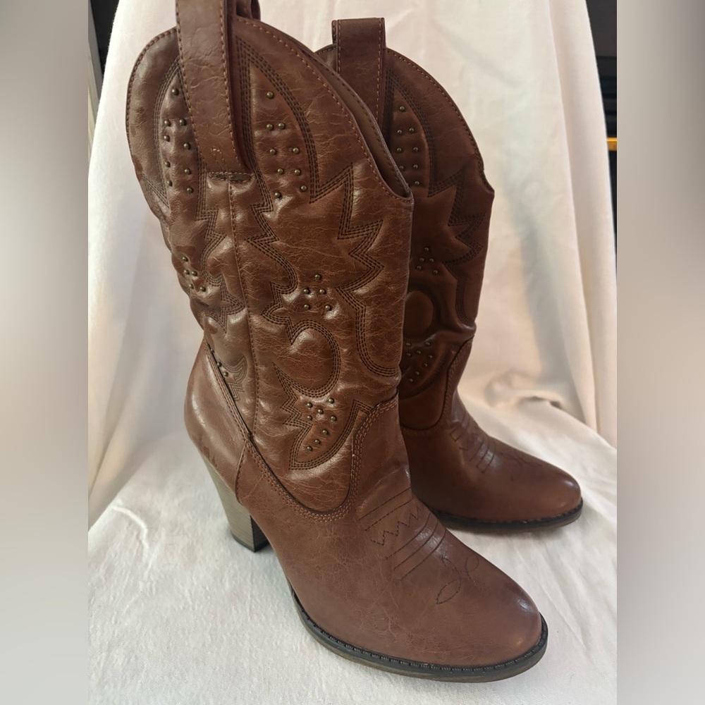 MIA Brown Western Cowgirl Boots